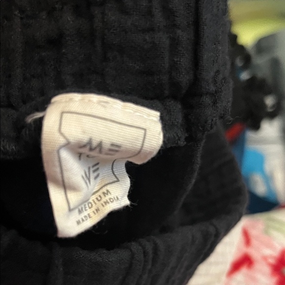 Me to We Black High Waist Shorts with Colorful Embroidery - Picture 3 of 7